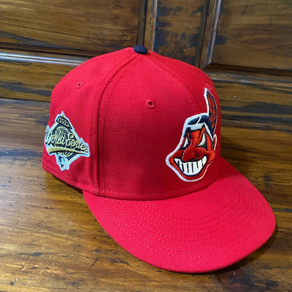 Cleveland indians chief Wahoo Red Fitted hat Size 8 New era